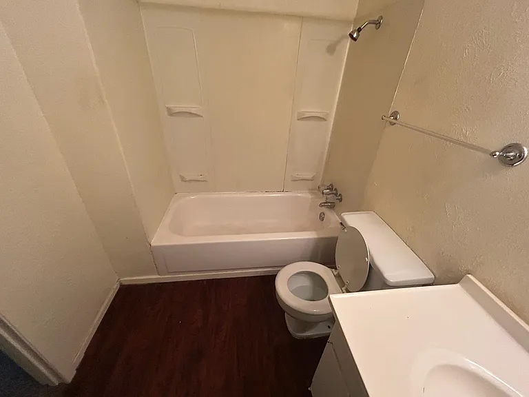 246 Rolling Hills Pl #1 — Photo 3