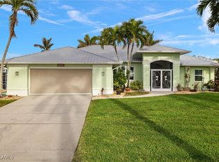 5235 Skylark Ct, Cape Coral, FL 33904
