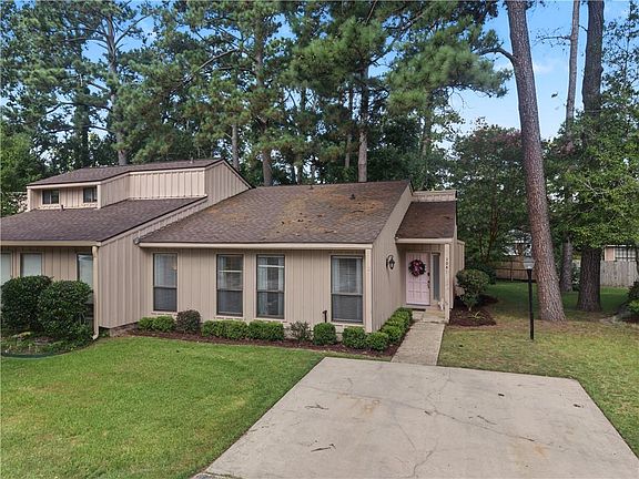 2nd image of 104 W Brighton Ct #104