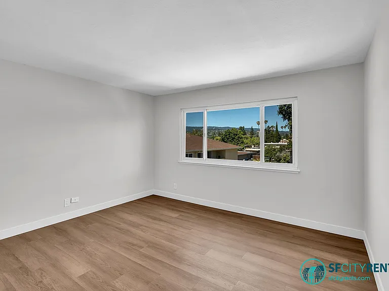 1540 Hudson St #302 — Photo 11