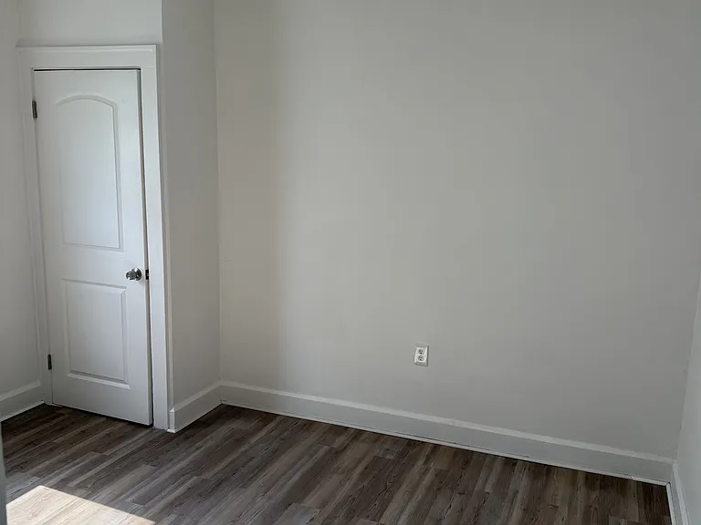20 Erskine Ave #1 — Photo 8