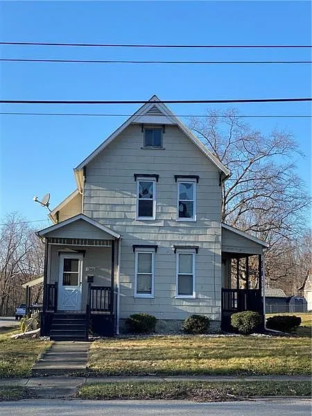 1342 W Ridge Ave photo 1