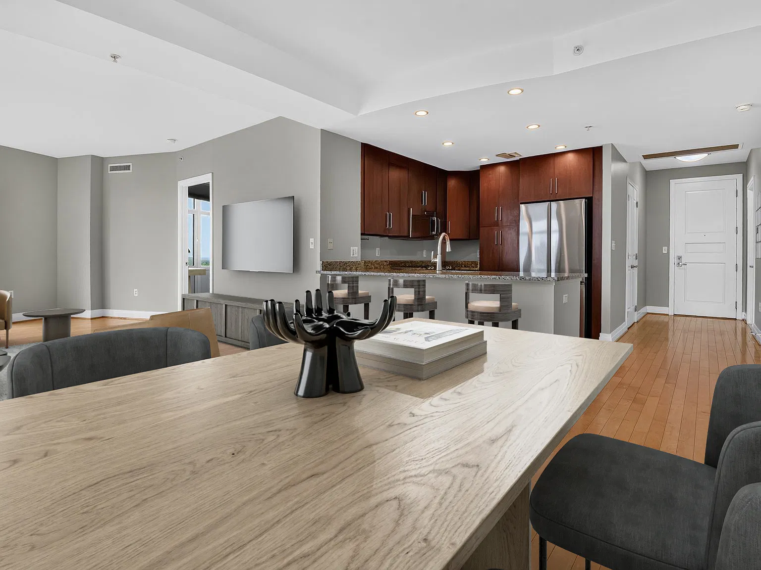 2 bed, 1329 sqft, $3,600 — Photo 3