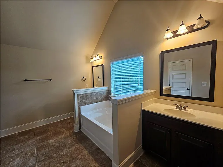 1550 Horseshoe Creek Ln — Photo 22