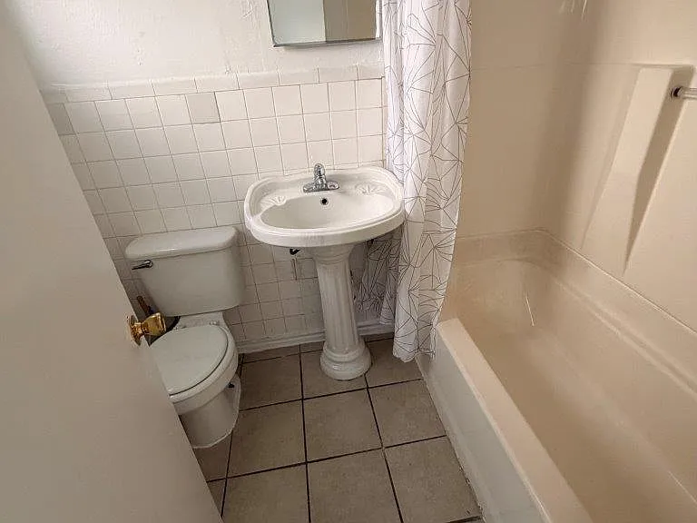 820 W Alabama St #6 — Photo 6