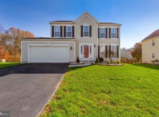 17 E Hawthorne Dr, Newark, DE 19702