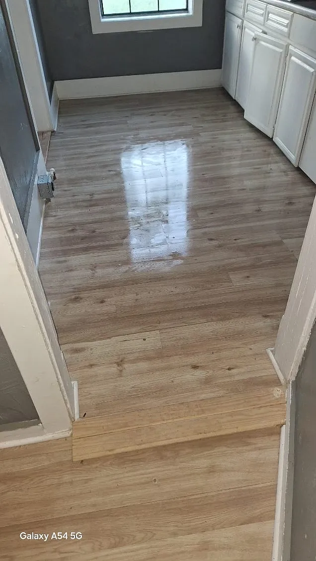 2 bed, 700 sqft, $750 — Photo 4
