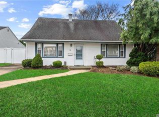 76 Toronto Ave, Massapequa, NY 11758