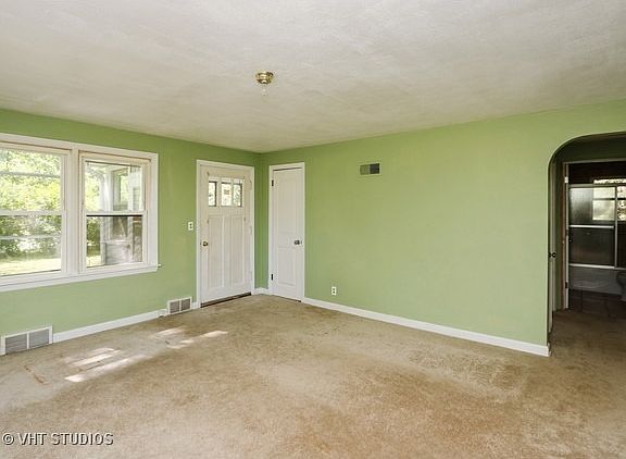 2nd image of 1931 Kellogg Ave