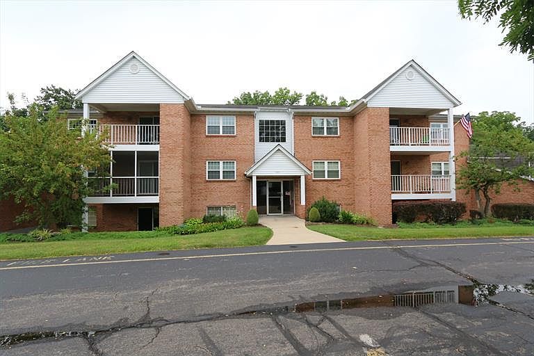 1st image of 3211 Heritage Square Dr Unit 9