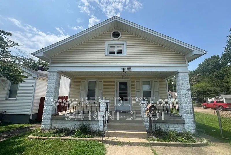 3 bed, 1.0 bath, 1064 sqft, $1,250 — Photo 1