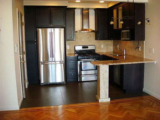 Rented by Avanguard Realty Corp | media 3