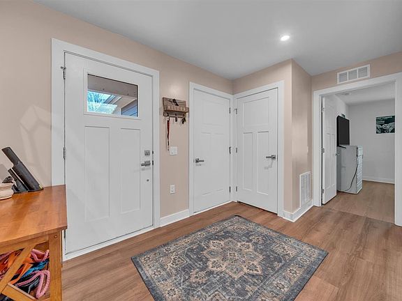 5th image of 730 Cottage Dr