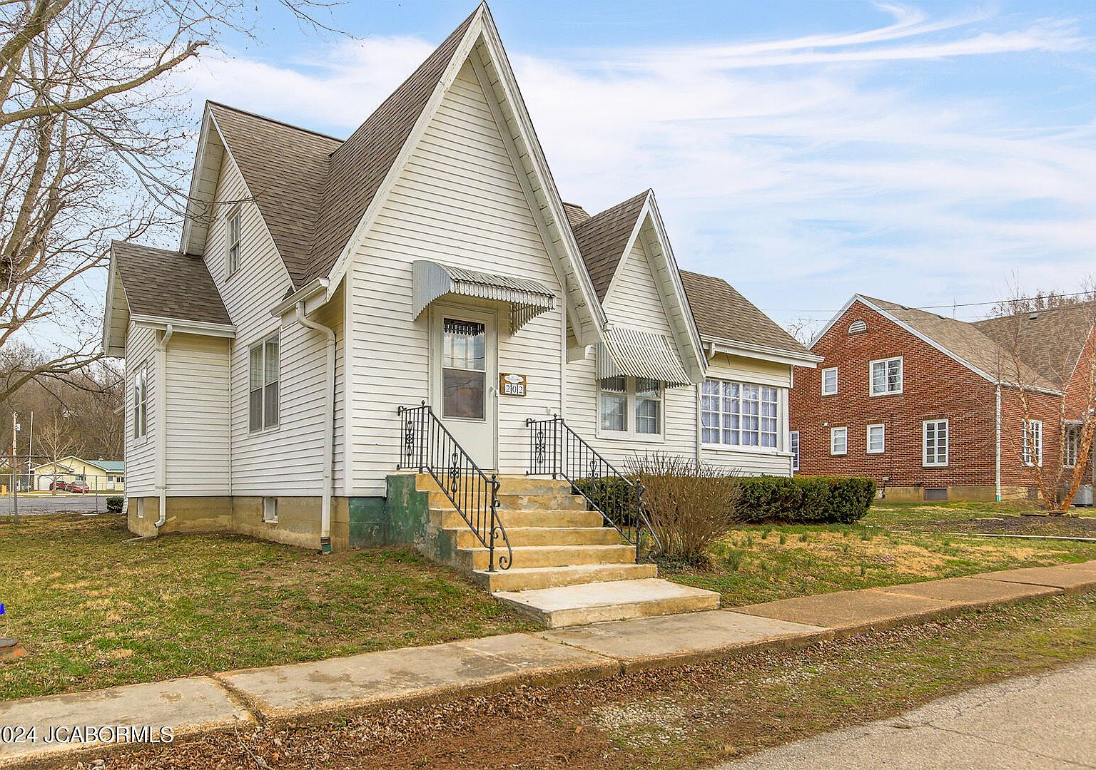 202 S Market St, Chamois, MO 65024 Zillow