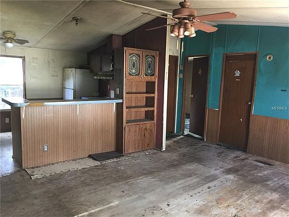 5th image of 2441 Kyle St