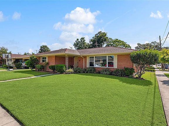 2nd image of 901 Melody Dr
