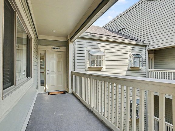 2nd image of 1551 Spinnaker Dr. #5934