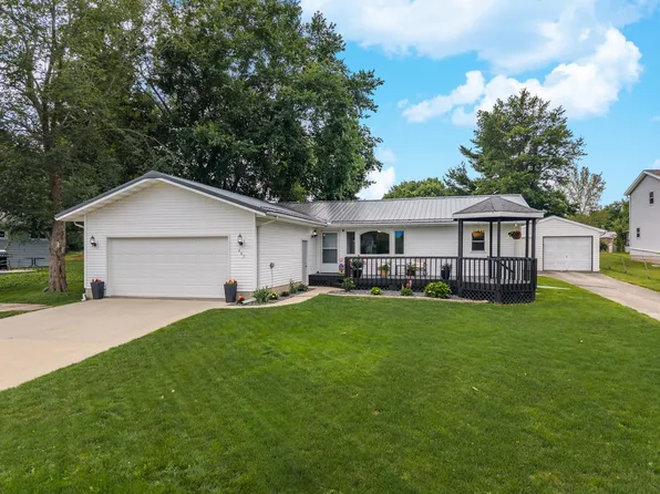 403 E Pease St, Heyworth, IL 61745