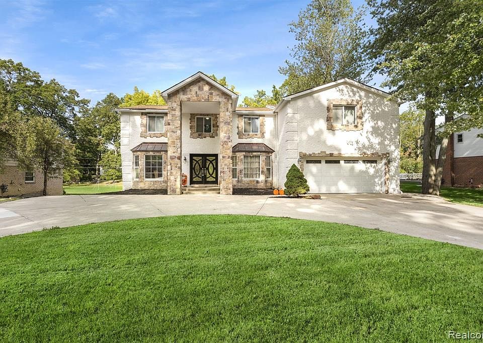 28787 Brooke Cir, Grosse Ile, MI 48138 Zillow