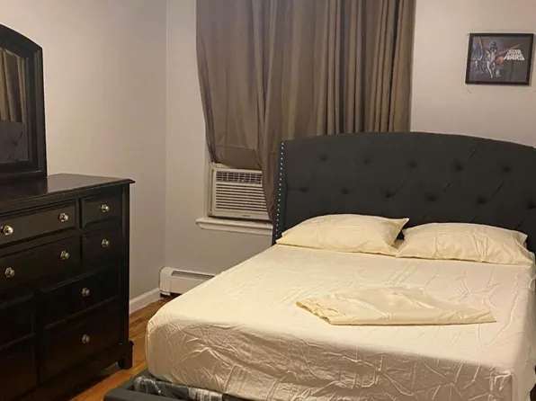 (undisclosed Address), Bronx, NY 10463