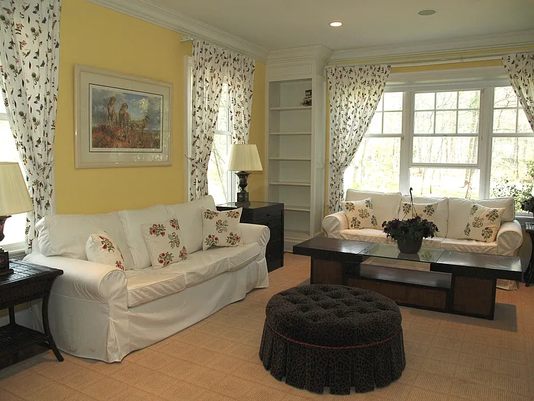 10 Georgica Woods Ln — Photo 17