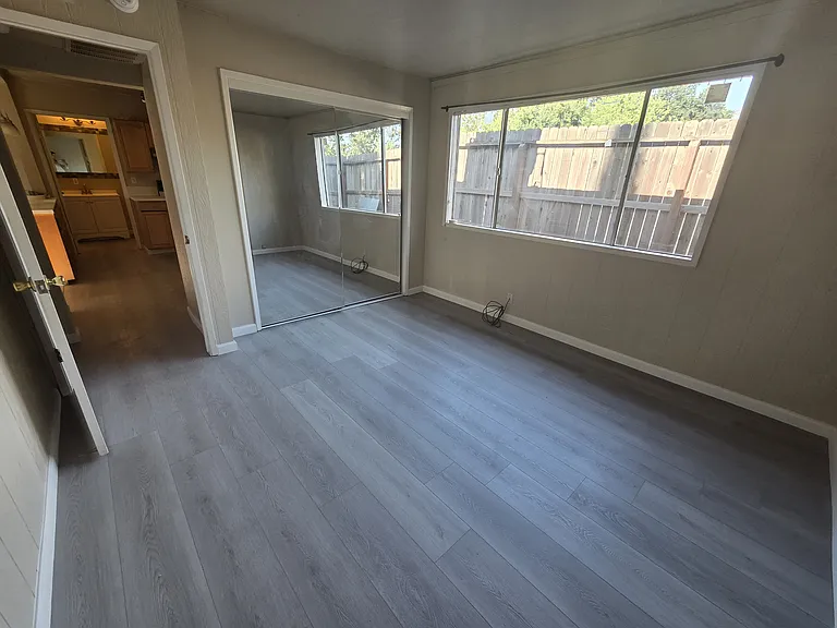 3415 Marshall Ave #B — Photo 6