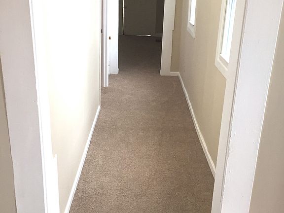 4th image of 664 1/2 Lynn St