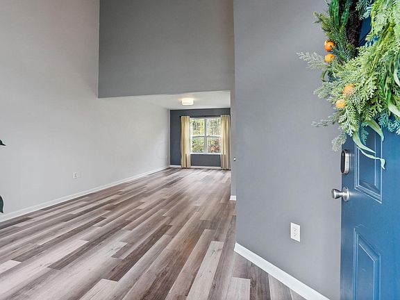 3rd image of 5957 Thunder Gulch Dr #33