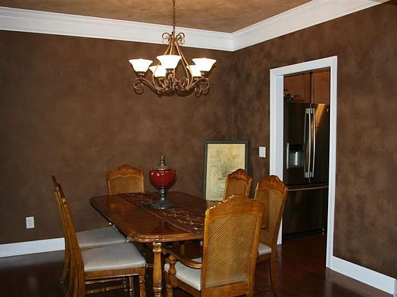 Dining Room with Faux Finished Walls
