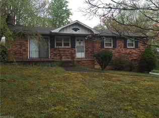 723 Duncan Hill Rd, Hendersonville, NC 28792