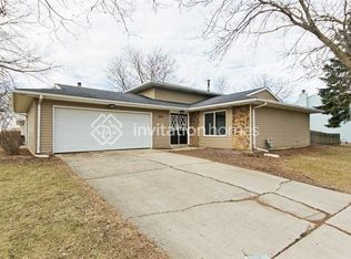 953 Surrey Ct, Joliet, IL 60431