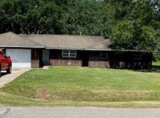 8395 Lawrence Dr, Beaumont, TX 77708