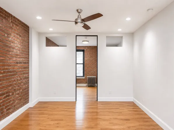 450 West 50th Street image 1 of 1