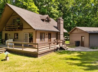 1724 Michaywe Dr, Gaylord, MI 49735