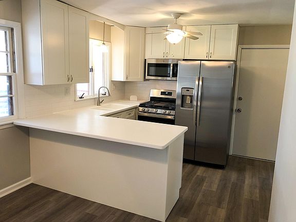 2nd image of 607 Oak Knolls Ave