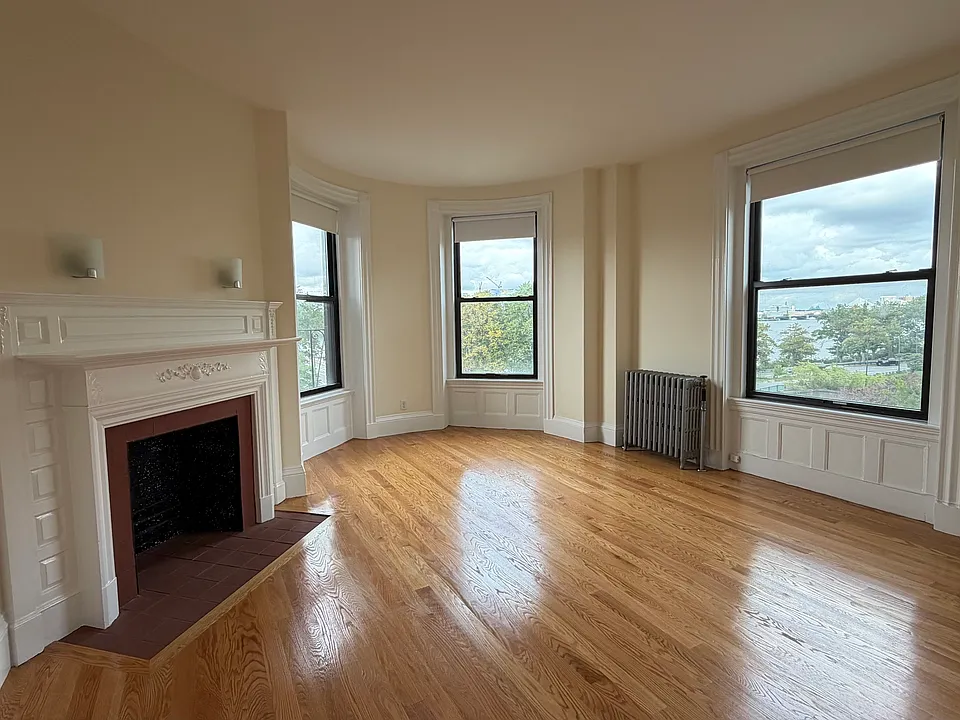 502 Beacon St #46