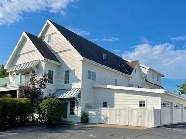 323 S 1st Ave Unit 2201, Sturgeon Bay, WI 54235