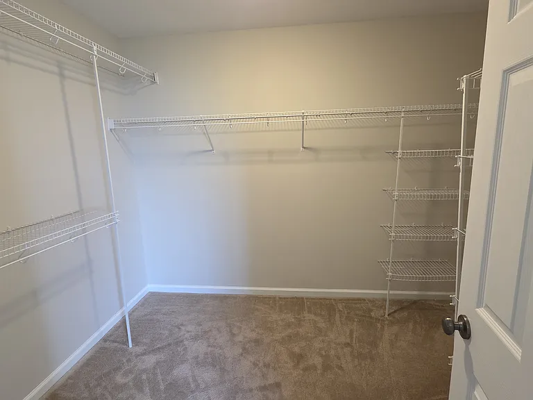1186 Castlewood Dr — Photo 22