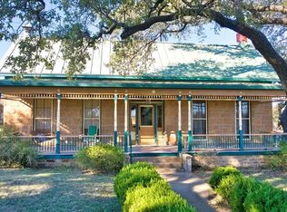 424 Moody St, Mason, TX 76856