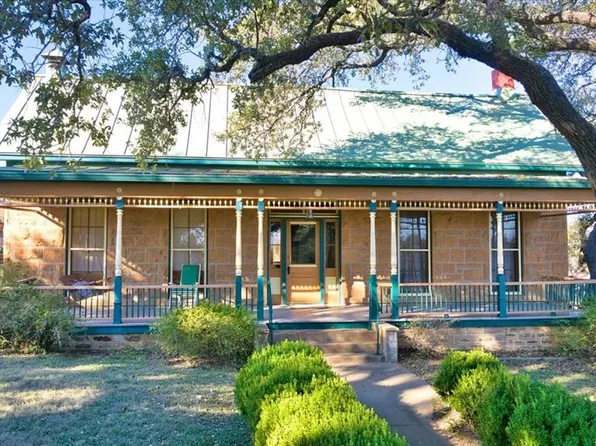 424 Moody St, Mason, TX 76856