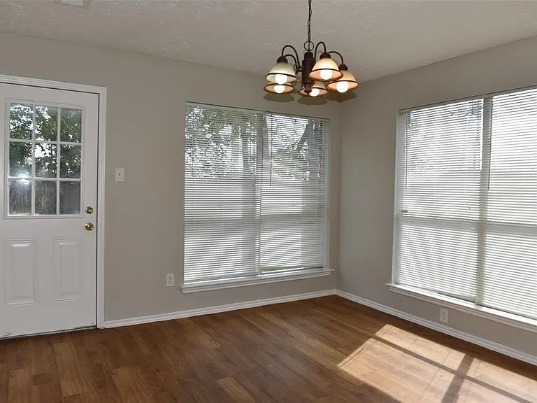 12303 Glenmeadow Dr — Photo 6