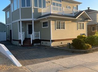 8 Bond Ave, Lavallette, NJ 08735