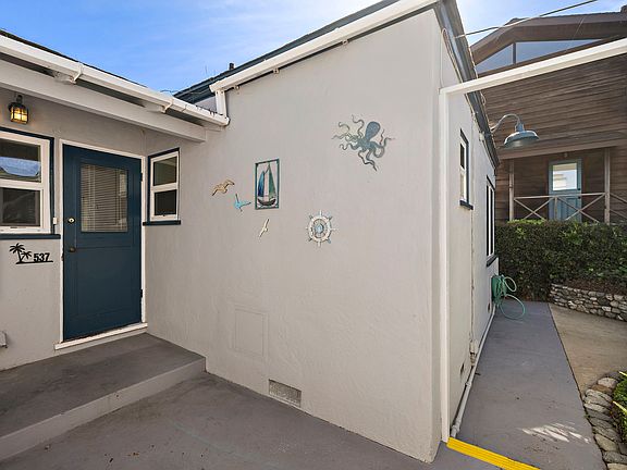 Rear access through garden area drom 538 Ramona