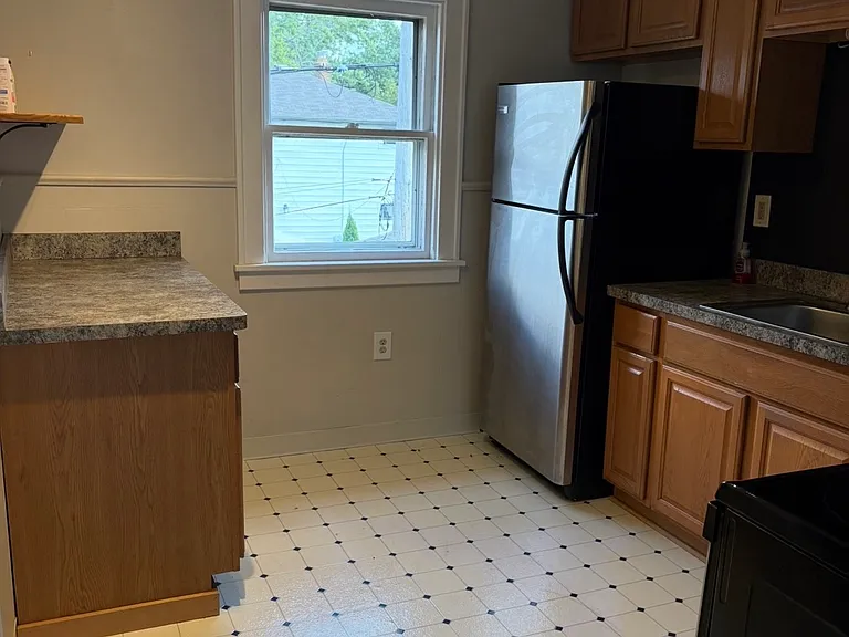 15 Hamilton Dr #2 — Photo 5