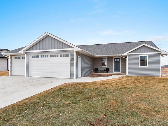 3rd image of 3200 S Weiler Rd