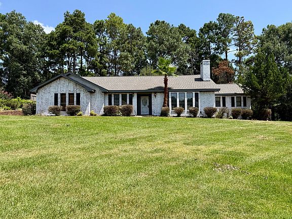 2nd image of 112 Greenwood Dr