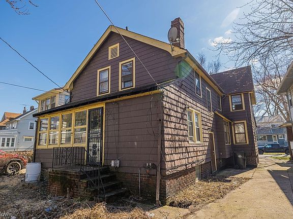 2nd image of 15409 Grovewood Ave