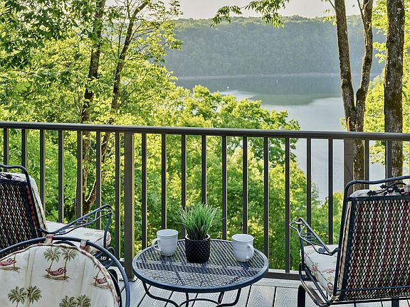 23rd image of 415 Summer Breeze Dr