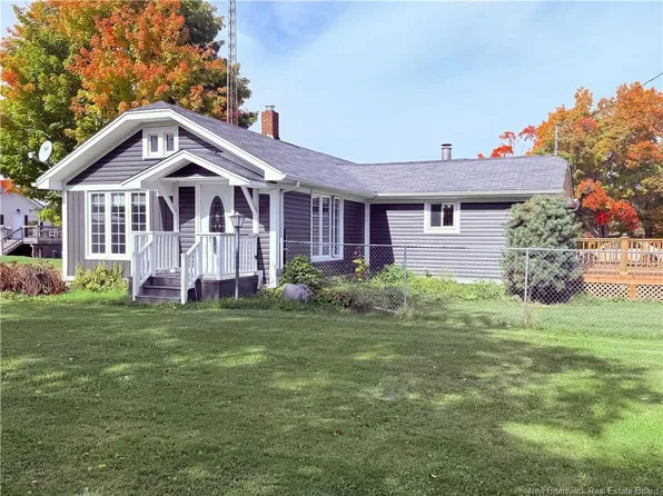 55 Main St, Meductic, NB E6H 1L2