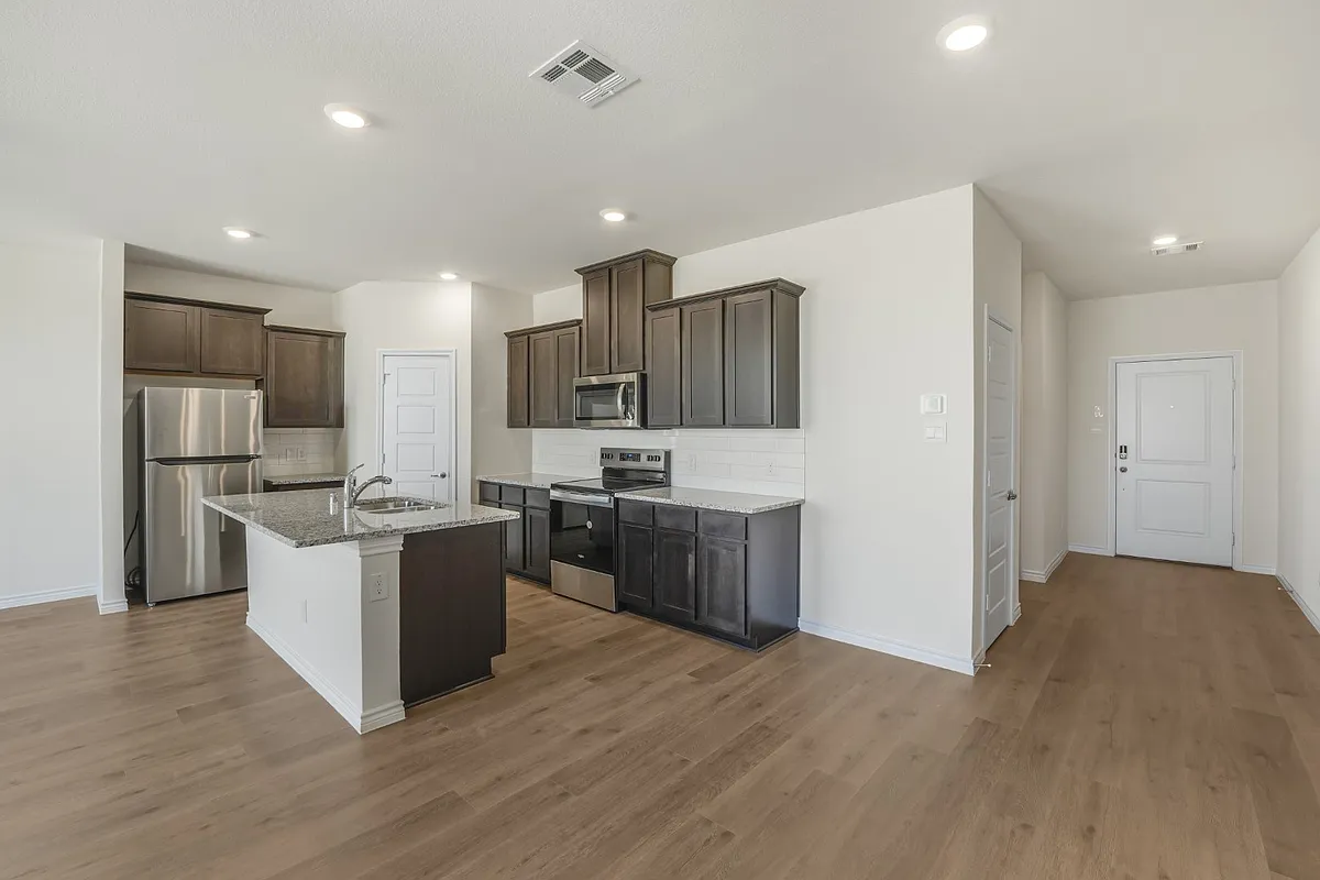 Building Photo - 752 Thorn Creek Dr